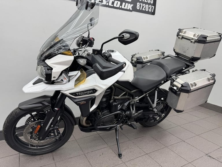 TRIUMPH TIGER EXPLORER XR 2016 65 REG 15,518 MILES WHITE USED MOTORCYCLE 1215CC