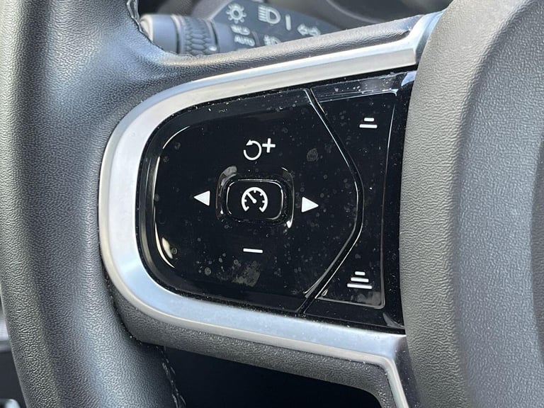 2022 Volvo XC60 2.0 B4 MHEV Plus Auto AWD Euro 6 (s/s) 5dr ESTATE Diesel/Electric Hybrid Automatic