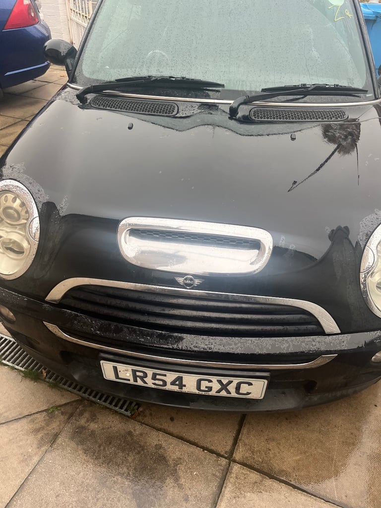 Mini Cooper s front bumper in black r50 r52 R53 