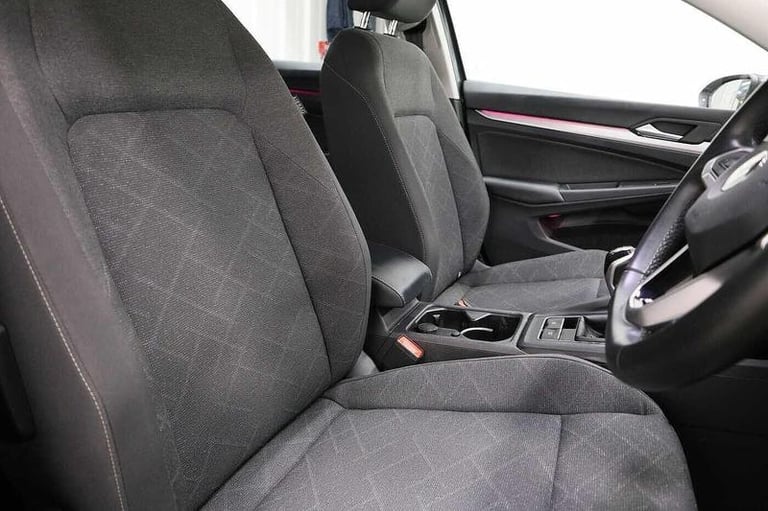 2022 Volkswagen Golf Life 1.5 TSI 150PS 6-speed Manual 5 Door Manual Hatchback Petrol Manual