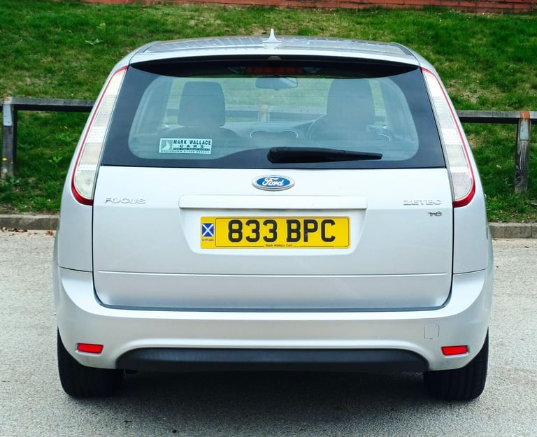 2010 Ford Focus 1.6 Zetec 5dr ESTATE Petrol Automatic