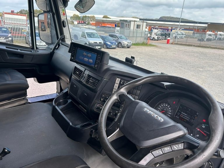 IVECO STRALIS X-WAY 8X4 STEEL TIPPER 2018 – RK68 LXX