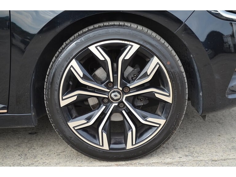 2021 Renault Clio TCe Lutecia Hatchback Petrol Manual