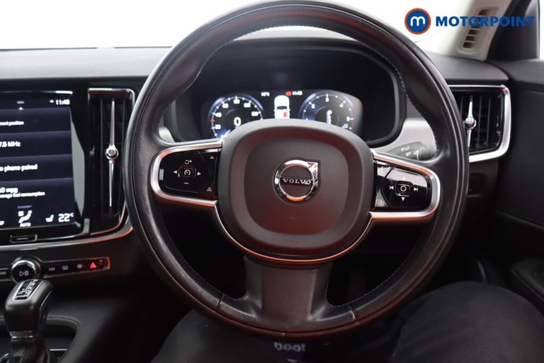 2019 Volvo S90 2.0 D4 Momentum 4dr Geartronic Saloon Diesel Automatic