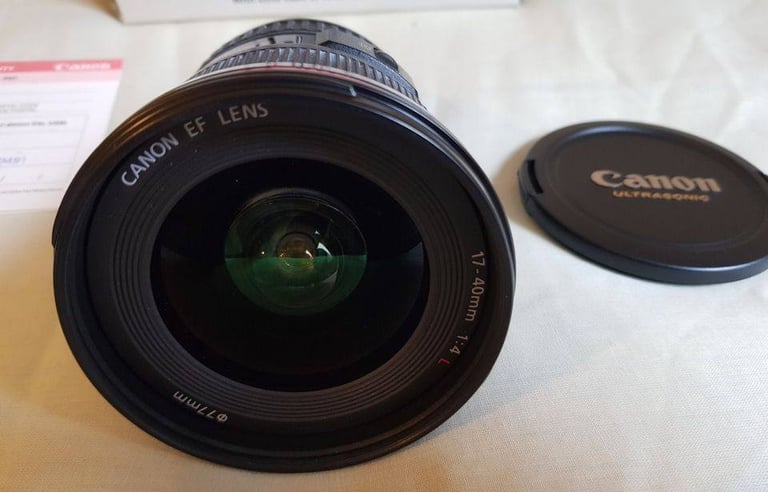 Canon Zoom Super Wide Angle EF 17-40mm f/4L USM Autofocus Lens