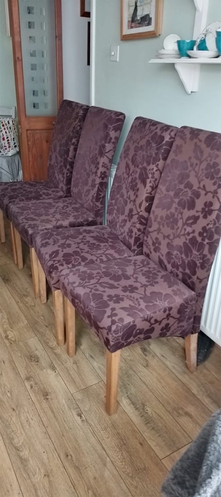 image for Beautiful set of dining chairs 