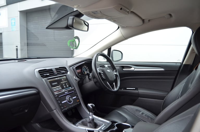 2014 Ford Mondeo 2.0 TDCi 180 Titanium 5dr HATCHBACK Diesel Manual