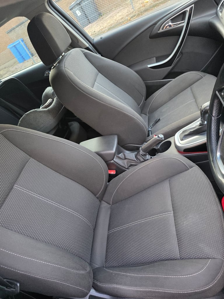 Vauxhall, ASTRA, Estate, 2013, Automatic, 1598 (cc), 5 doors