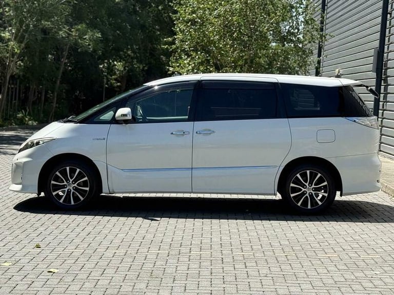 Toyota Estima 2012