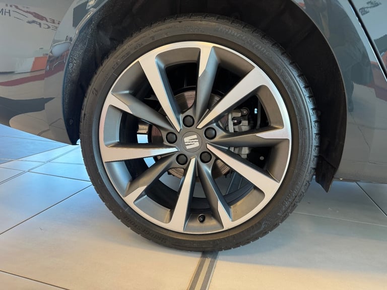 2025 SEAT Leon 1.5 e-Hybrid FR Sport 5dr DSG [DAP] Estate Petrol Parallel PHEV Automatic