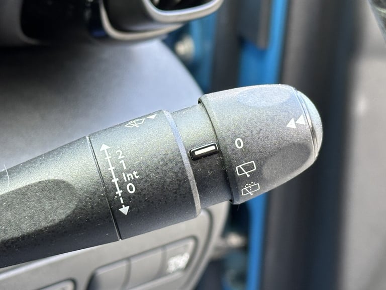 2018 Citroen C3 AirCross 1.2 PureTech Petrol Manual Feel 5 Door Hatchback Blue.