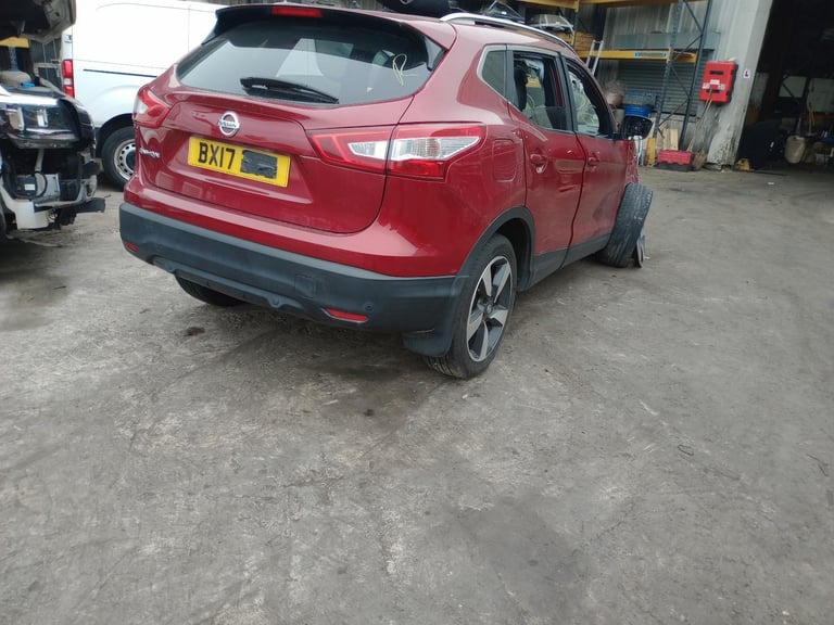 Breaking NISSAN QASHQAI 1.6 PETROL 2017 STOCK NUMBER UY44
