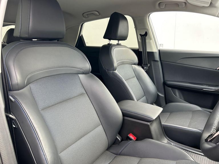 2025 MG MG4 64kWh Trophy Long Range Hatchback 5dr Electric Auto (203 ps) Hatchback ELECTRIC Autom...