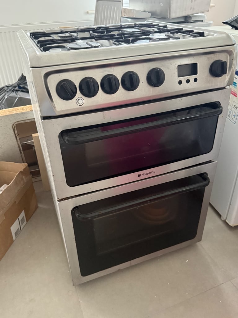 Hotpoint free standing cooker 