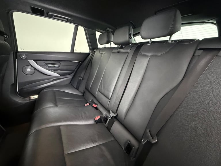 2018 BMW 3 Series 2.0 320i M Sport Shadow Edition Touring Auto xDrive Euro 6 (s/s) 5dr ESTATE Pet...