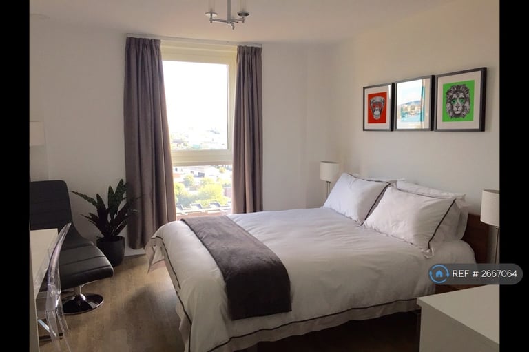 1 bedroom in Oslo Tower, London, SE8 (#2667064)