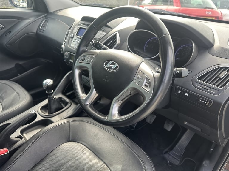 HYUNDAI IX35 1.7 CRDi Premium 2011
