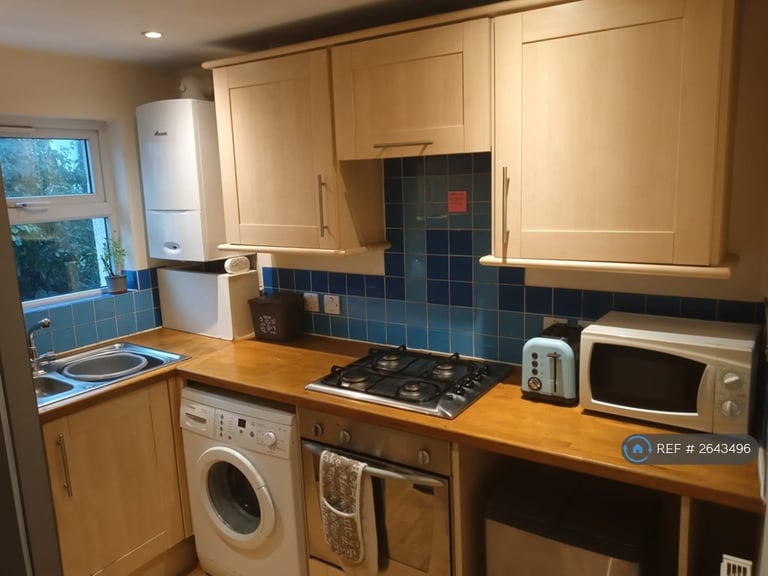 1 bedroom flat in Totterdown, Bristol, BS3 (1 bed) (#2643496)