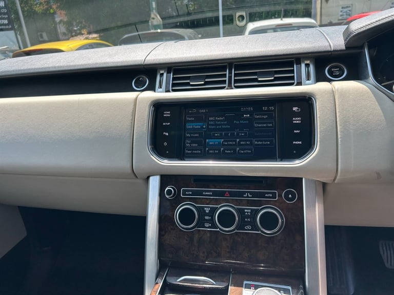 2013 Land Rover Range Rover 4.4 SD V8 Vogue SE SUV 5dr Diesel Auto 4WD Euro 5 (339 ps) Estate Die...