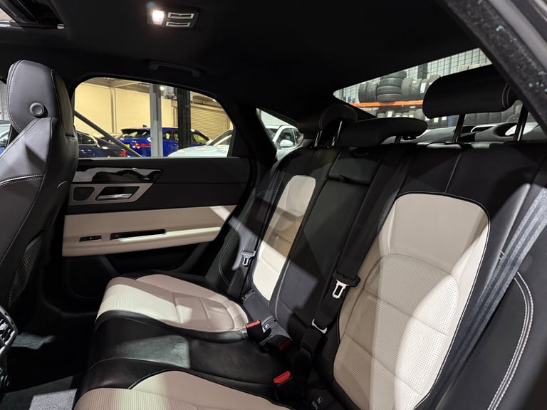 2017 Jaguar XF 2.0d R-Sport Saloon 4dr Diesel Auto AWD Euro 6 (s/s) (240 ps)