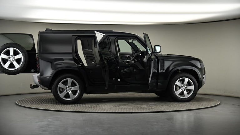 2022 Land Rover Defender 110 3.0 D300 MHEV HSE Hard Top SUV 5dr Diesel Auto 4WD MWB Euro 6 (s/s) ...