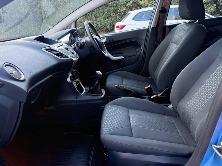 2011 Ford Fiesta 1.4 Zetec 5dr HATCHBACK Petrol Manual