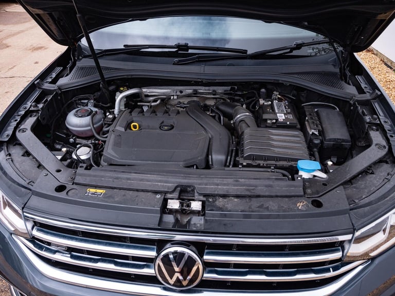 2021 Volkswagen Tiguan 1.5 TSI R-Line DSG Euro 6 (s/s) 5dr ESTATE Petrol Automatic