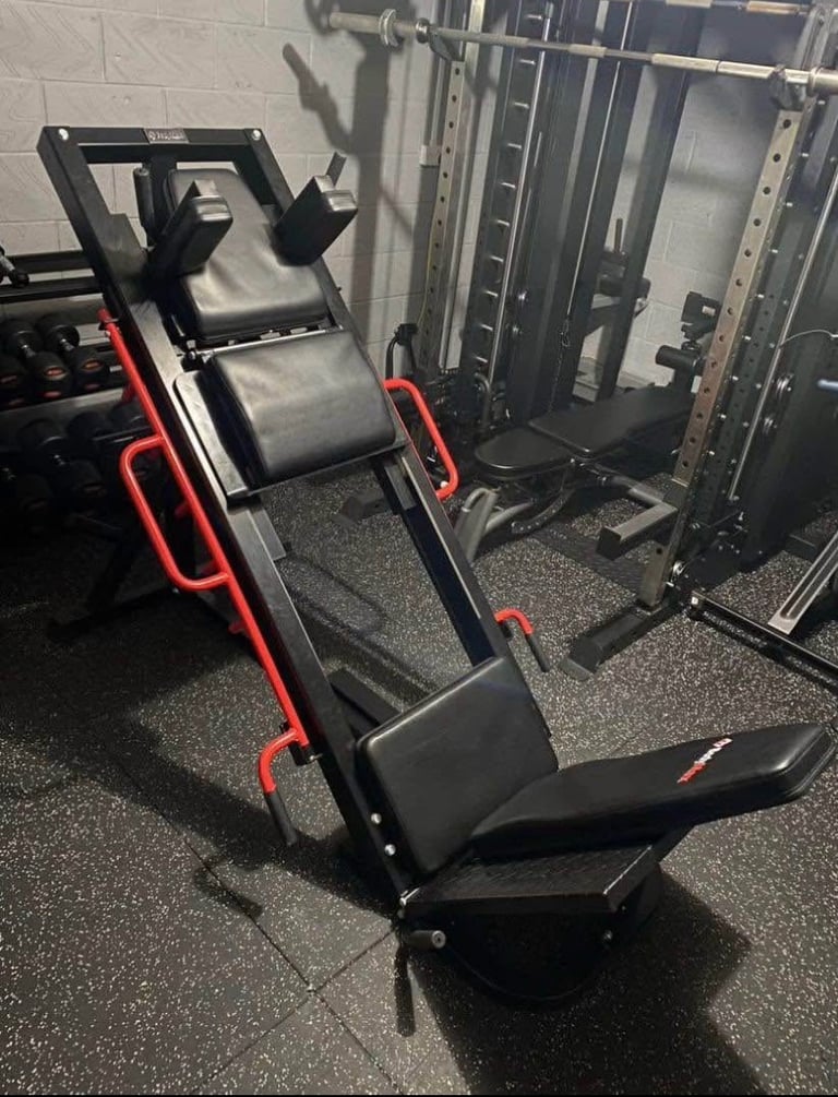 Bodymax CF800 Leg press & back squat machine RRP: £1299.99