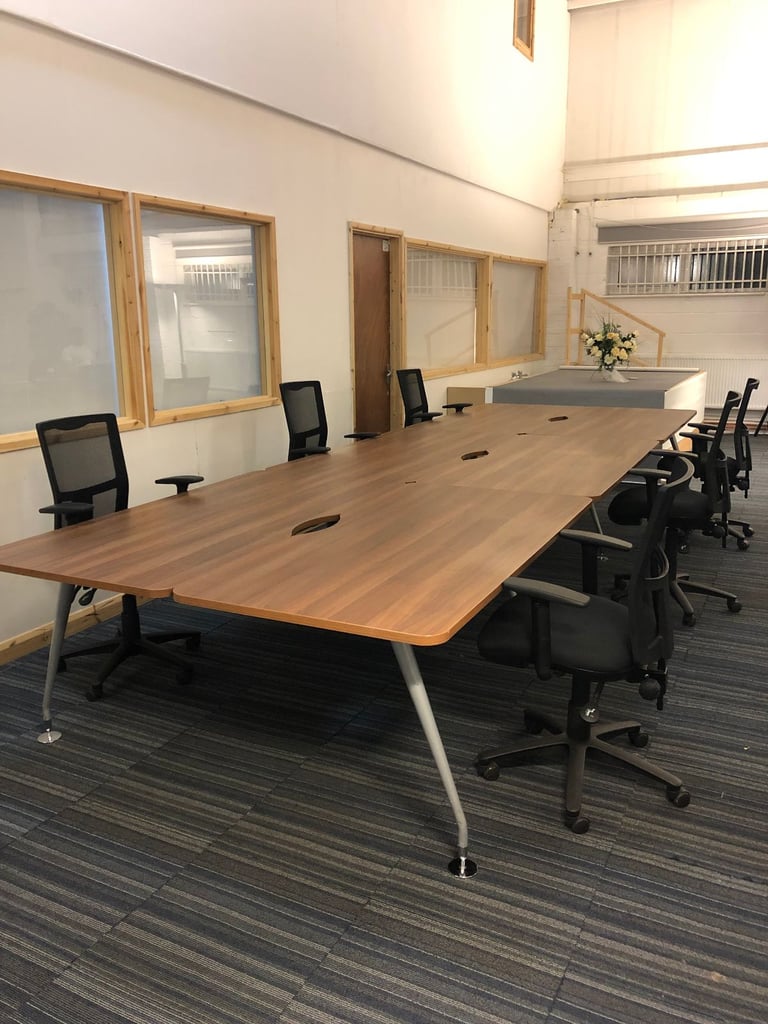 Brown wood walnut 6 Pod Office Call centre Hot desk Bench Desks Tables