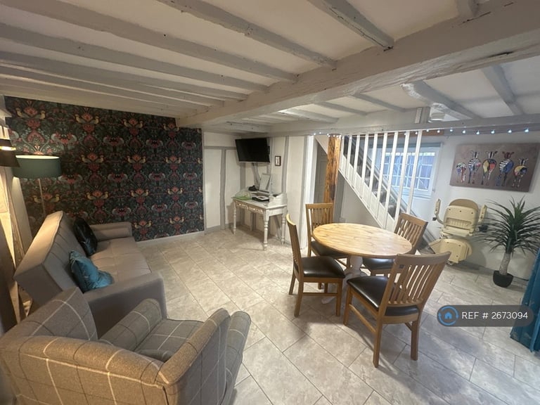 1 bedroom flat in Frating Road, Great Bromley, CO7 (1 bed) (#2673094)