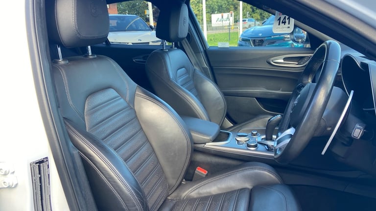 2021 Alfa Romeo Giulia 2.0T Veloce Saloon 4dr Petrol GPF Auto Euro 6 (s/s) (280 ps) Saloon Petrol...