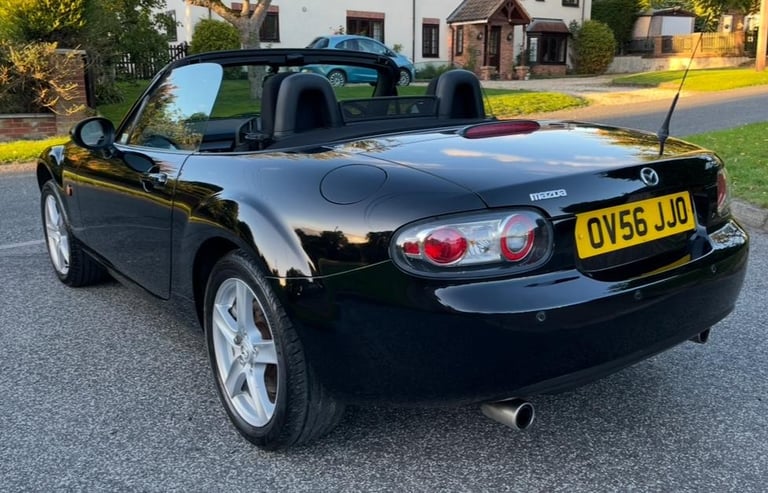 2006(56) MAZDA MX-5 2.0i CONVERTIBLE GENUINE 33,000 MILES 11 SERVICES LOVELY CAR