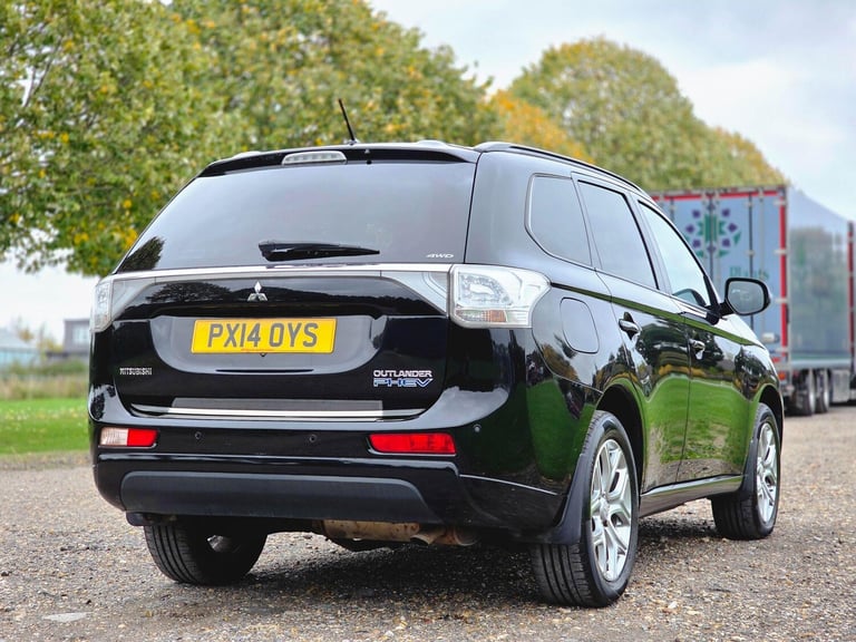 2014 Mitsubishi Outlander 2.0h 12kWh GX3h CVT 4WD Euro 5 (s/s) 5dr ESTATE Petrol/Electric Hybrid ...