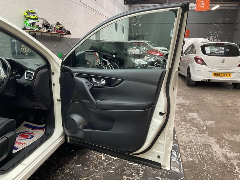 2015 Nissan Qashqai 1.5 dCi n-tec+ 2WD Euro 5 (s/s) 5dr HATCHBACK Diesel Manual