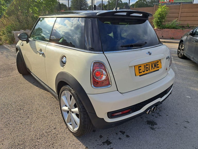 MINI HATCH 2.0 Cooper SD Hatch 2011