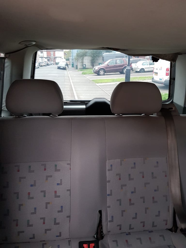 Volkswagen, TRANSPORTER SHUTTLE, Minibus, 2004, Automatic, 2460 (cc)