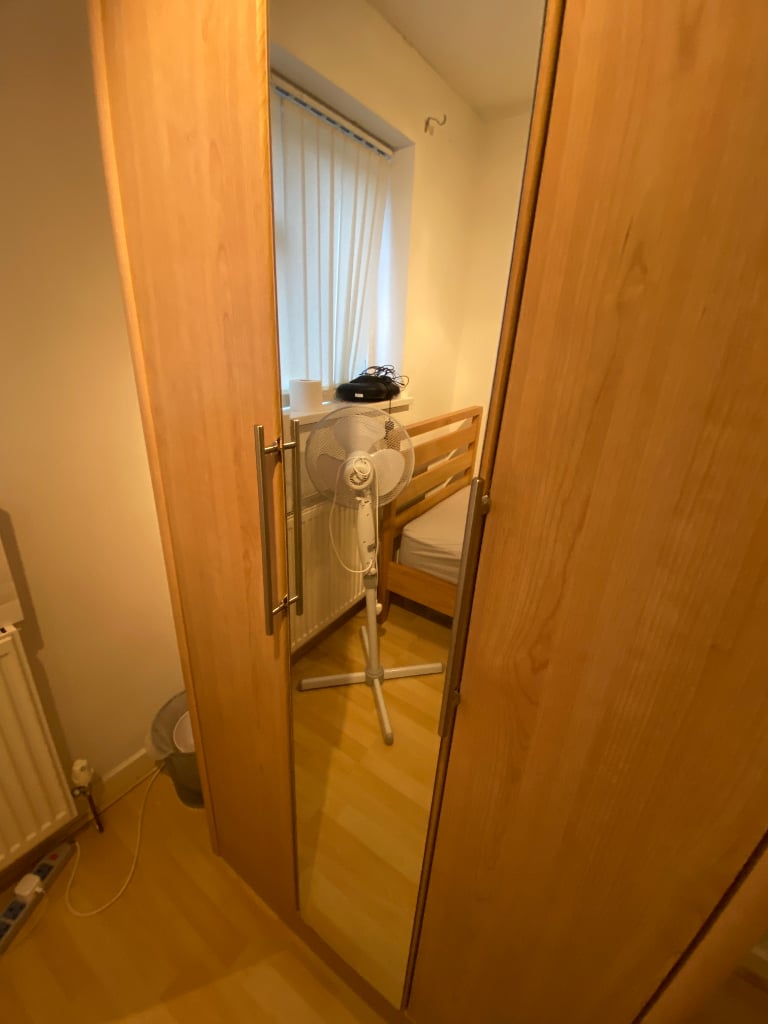 Toulon 3 door wardrobe with centre mirror