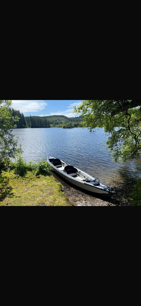 Fohn 2 person inflatable Kayak with 2 life jackets rrp £599