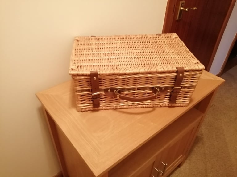 image for Wicker Picnic Hamper