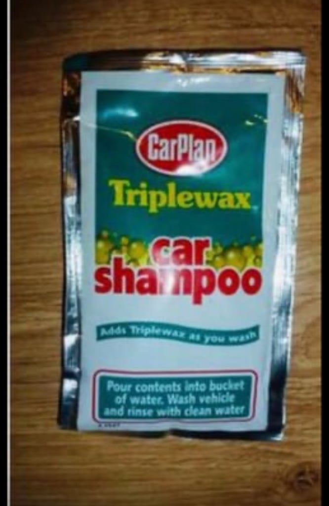 image for Car cleaning shampoo 10 sachets 