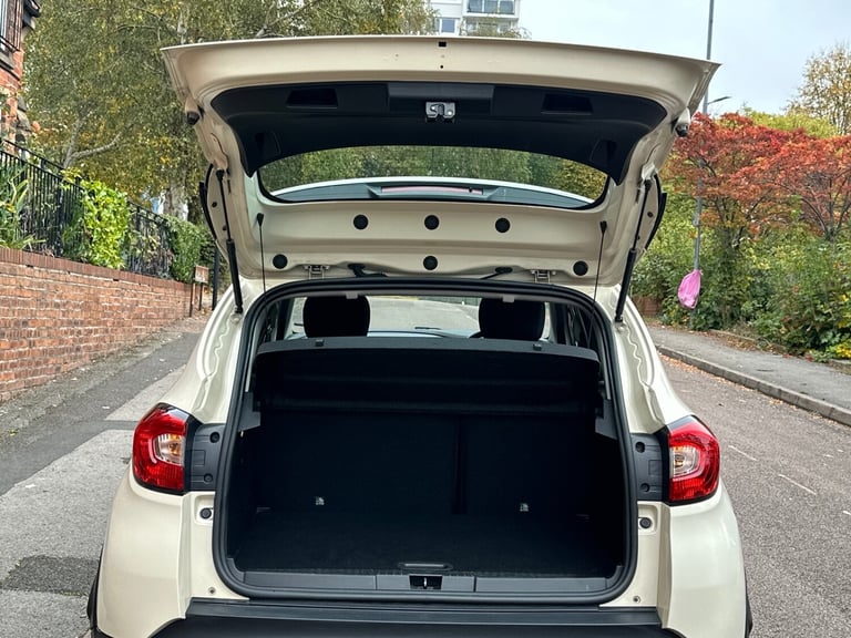 2014 Renault Captur 1.5 dCi 90 Dynamique MediaNav Energy 5dr - JUST SERVICED - FULL MOT HATCHBACK...