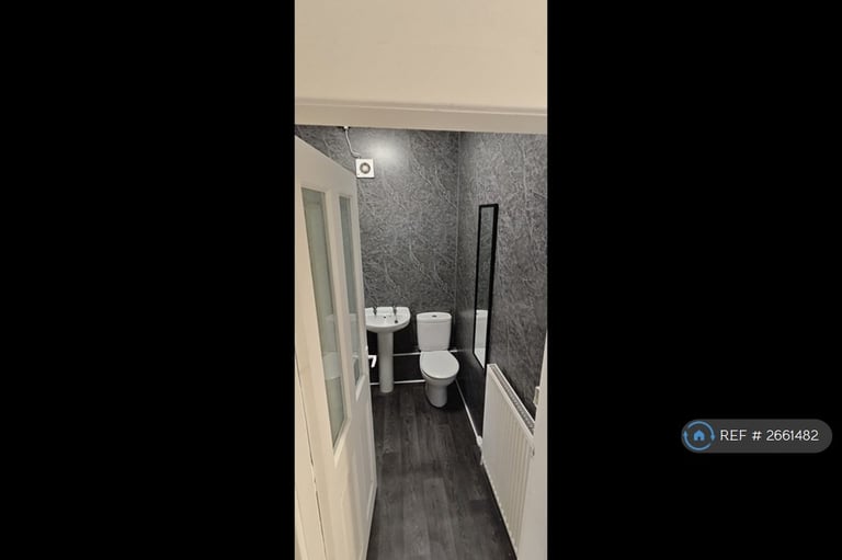 3 bedroom flat in Bedford Avenue, Aberdeen, AB24 (3 bed) (#2661482)