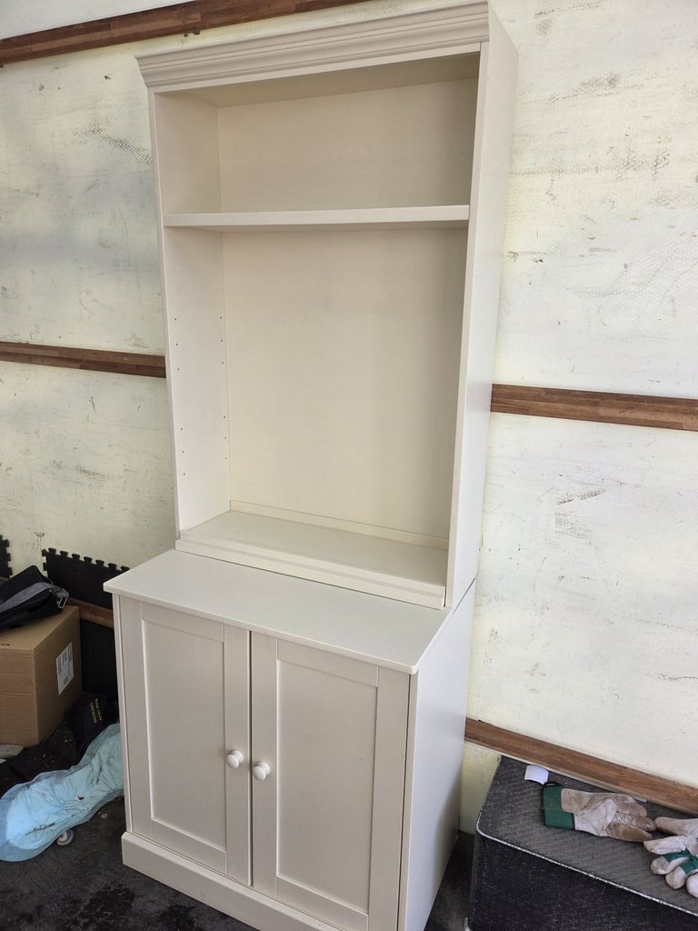 Cabinet / bookshelves