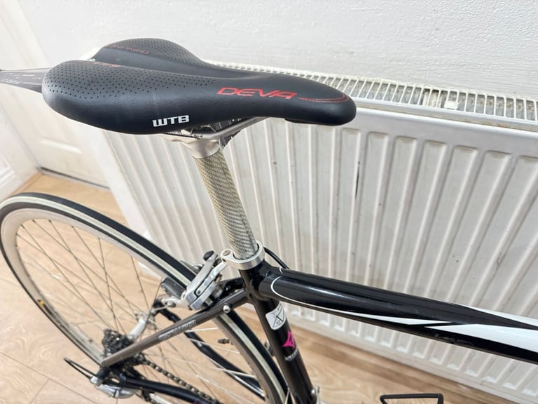 Specialized dolce road bike Aluminium frame in good condition All fully working 