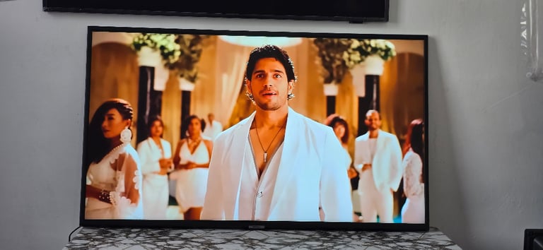 Samsung TV 50inch  50NU7100 4k smart  OFFER 
