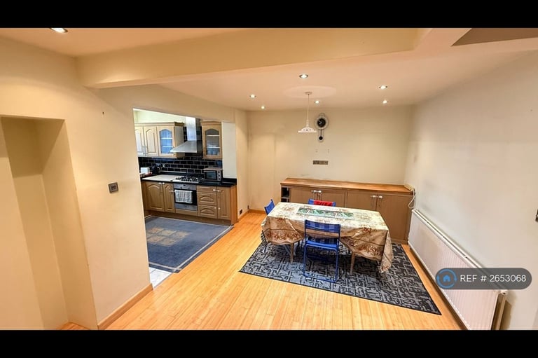 3 bedroom house in Longthornton Road, London, SW16 (3 bed) (#2653068)