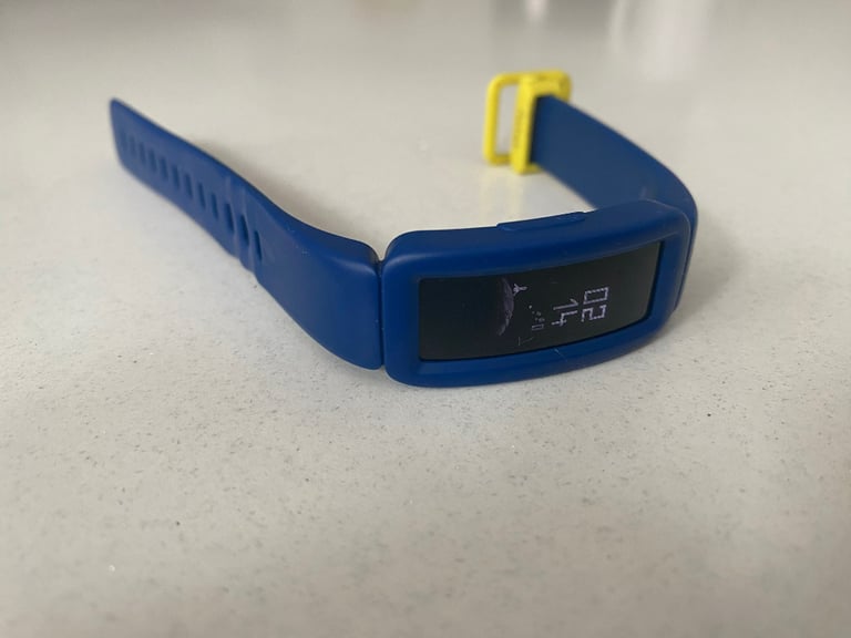 Fitbit Ace 2 Activity Tracker For Kids, Navy Blue & Yellow + Charger