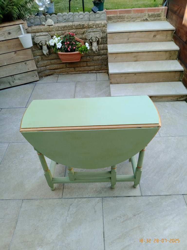 Gateleg Table