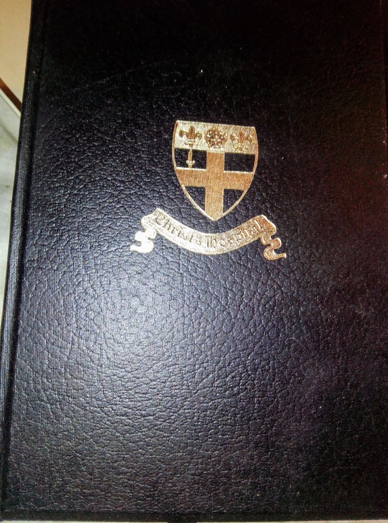 GREAT CONDITION THROUGHOUT & CLEAN 2 BEAUTIFUL LEATHER ANTIQUE BIBLES EASY TO READ AND ENJOY