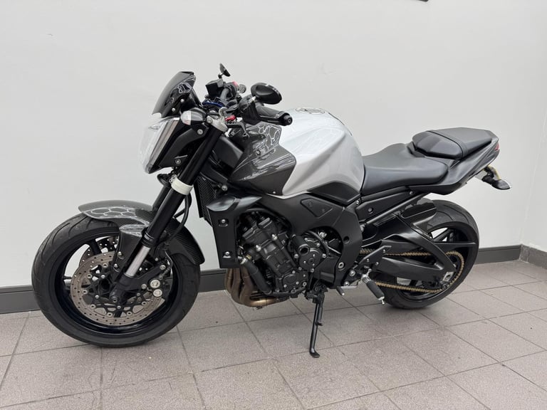 YAMAHA FZ1 N FAZER 1000 SILVER 2007 07 REG JUST 15,015 MILES MIVV FULL SYSTEM